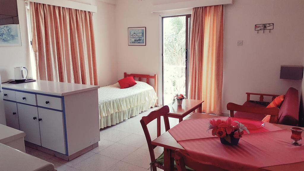 Milounapa Agia Napa Buitenkant foto