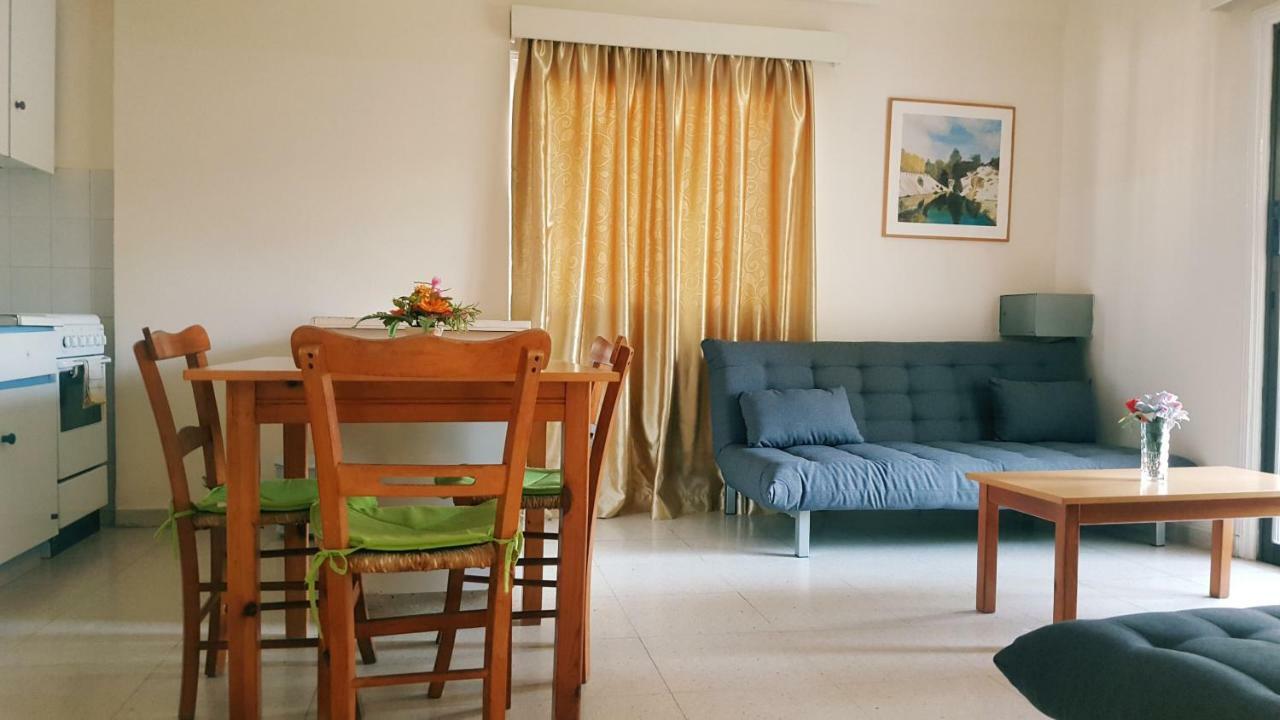 Milounapa Agia Napa Buitenkant foto